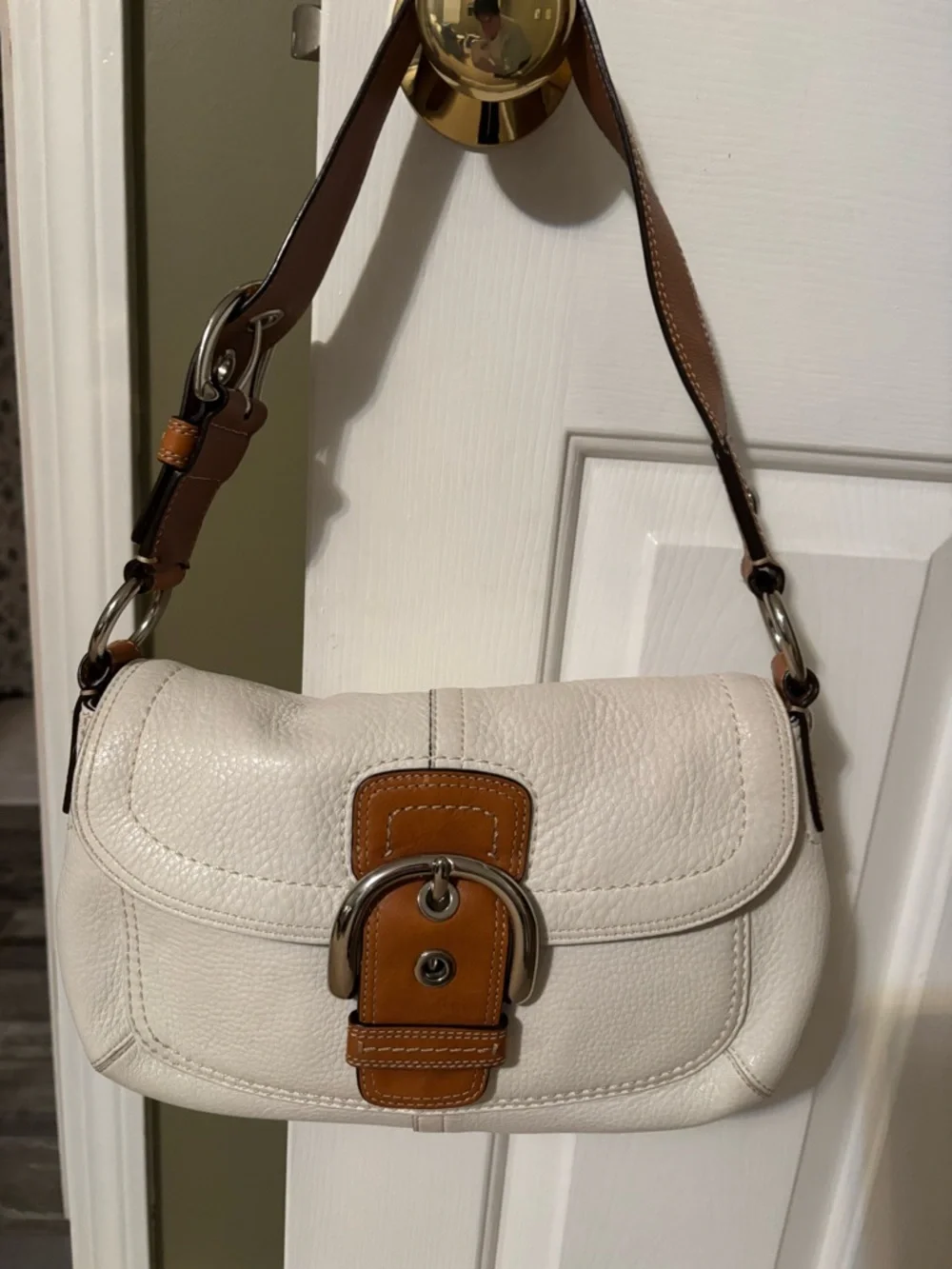 Coach Y2K Classic SOHO Cream Shoulder Bag with Tan Leather Trim - Picture 2 of 11